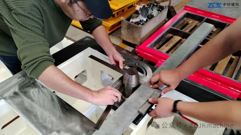 ZCJK доставя високопрецизни персонализирани форми на саудитски клиент